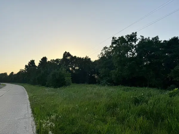 000 Lucky RD, Seymour, MO 65746