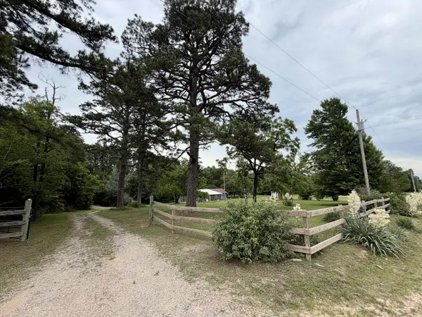 22711 Center Valley RD, Hartshorn, MO 65479