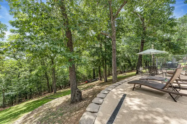 64 Northwoods DR, Kimberling City, MO 65686