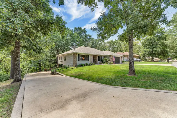 64 Northwoods DR, Kimberling City, MO 65686