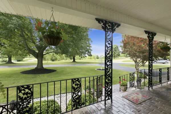 1568 Glossip AVE, Highlandville, MO 65669