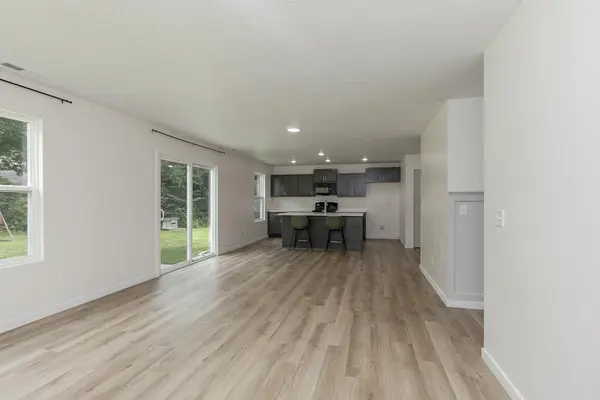 1145 E Manitou CT, Nixa, MO 65714