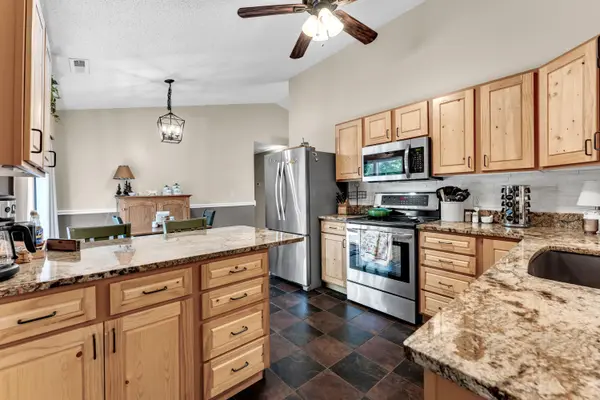 81 Deer Ridge TRL, Kimberling City, MO 65686