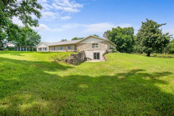 9561 State Highway 125, Chadwick, MO 65629