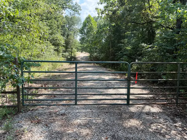 16 +- Ac Spring Valley RD, Shell Knob, MO 65747