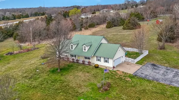 1519 E 515th RD, Brighton, MO 65617
