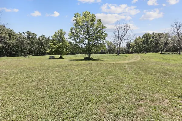 359 E Dade 74, Greenfield, MO 65661