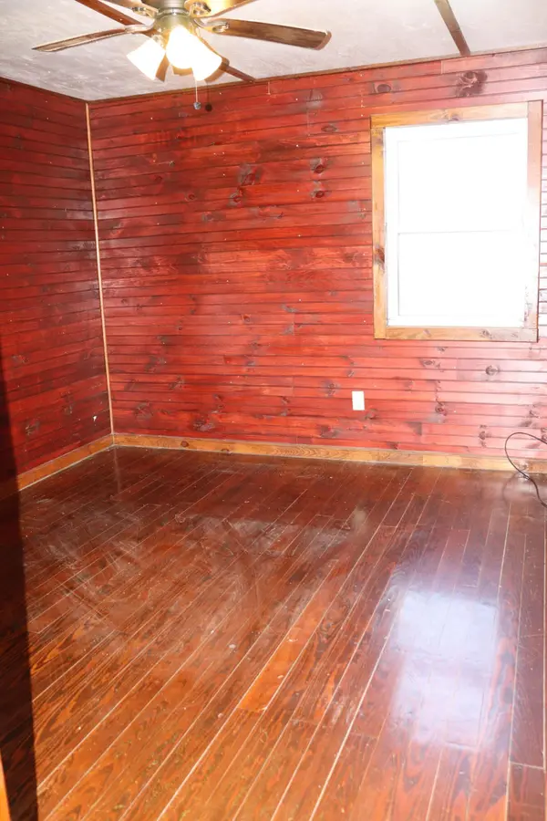 2188 Walnut Ridge RD, Seymour, MO 65746