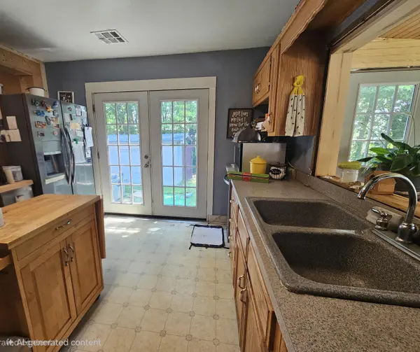 364 366 Phoenix Splitlog RD, Goodman, MO 64843