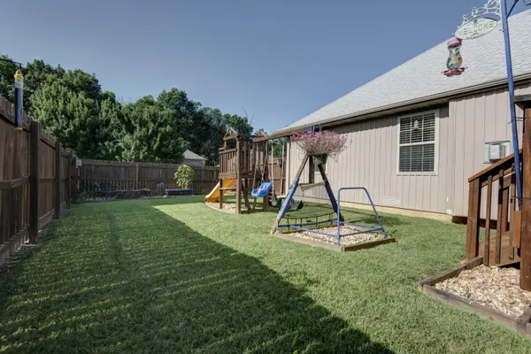 5768 S Lexington AVE, Springfield, MO 65810