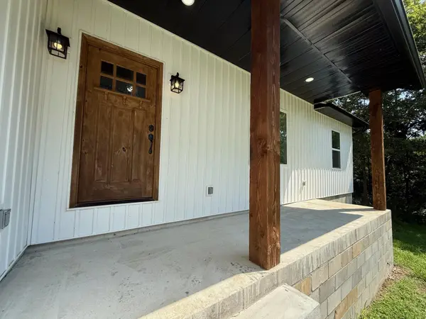 409 Valley RD, Thayer, MO 65791