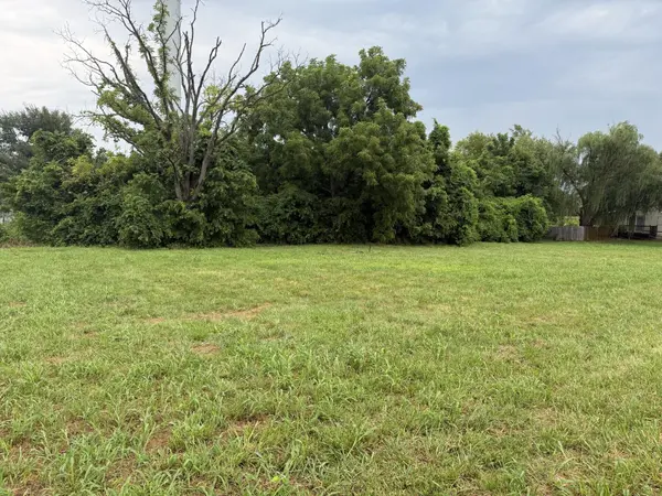 887 W State Hwy Nn, Ozark, MO 65721