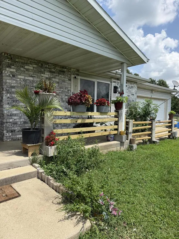 15185 Deercreek RD, Phillipsburg, MO 65722
