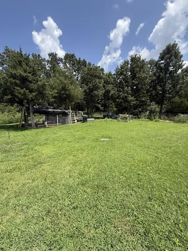15185 Deercreek RD, Phillipsburg, MO 65722