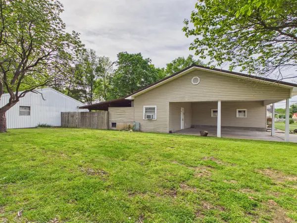 803 N Springfield ST, Berryville, AR 72616