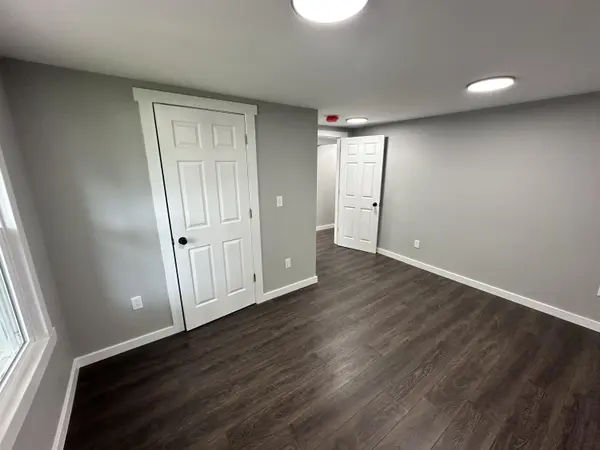 1831 W Chestnut ST, Springfield, MO 65802