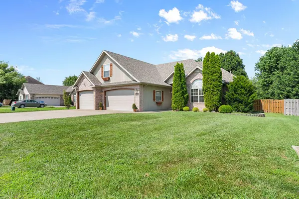 5305 N 11th AVE, Ozark, MO 65721