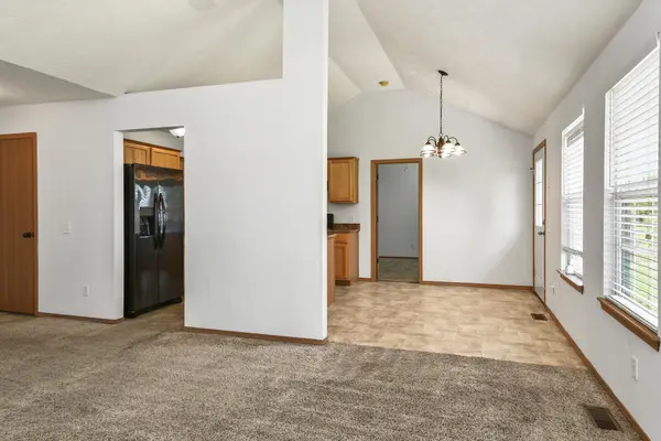 271 Maplewood DR, Highlandville, MO 65669
