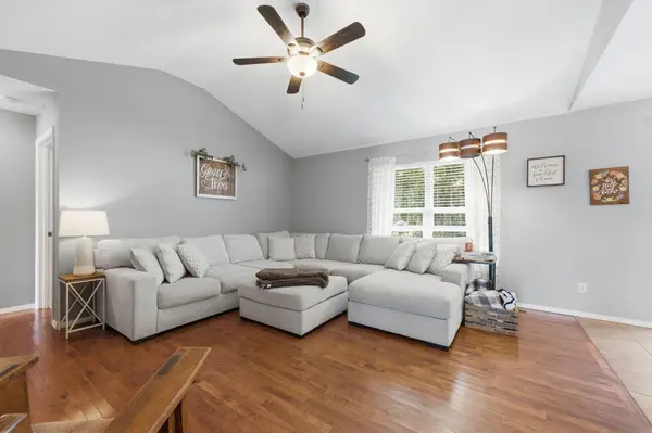 247 Bradley CT, Highlandville, MO 65669