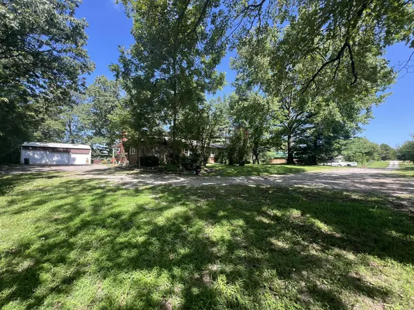 5191 County Road 4650, Pomona, MO 65789