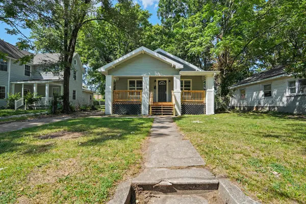 1113 W Lynn ST, Springfield, MO 65802
