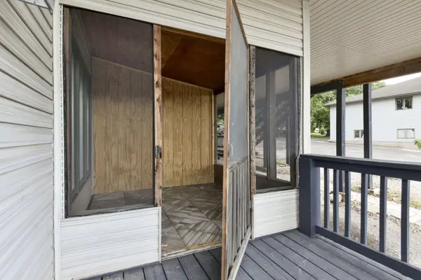4 Kissee AVE #Apt #2, Kimberling City, MO 65686