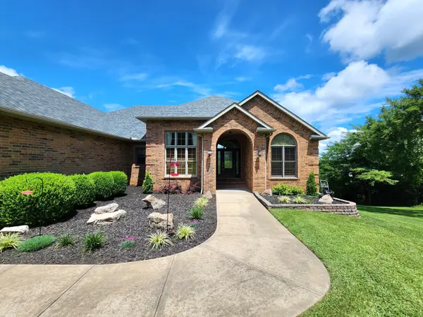 231 Kingsgate RD, Lampe, MO 65681
