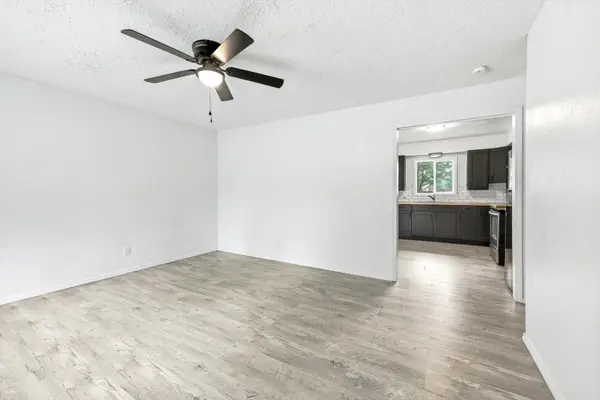1516 E Rosewood ST, Republic, MO 65738