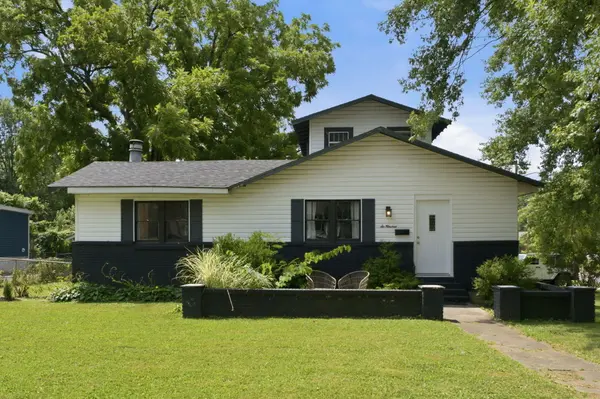 600 E Cozy ST, Springfield, MO 65807