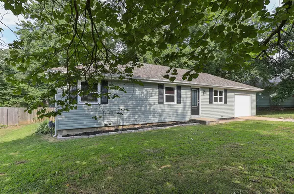 803 Lone Oak CIR, Nixa, MO 65714