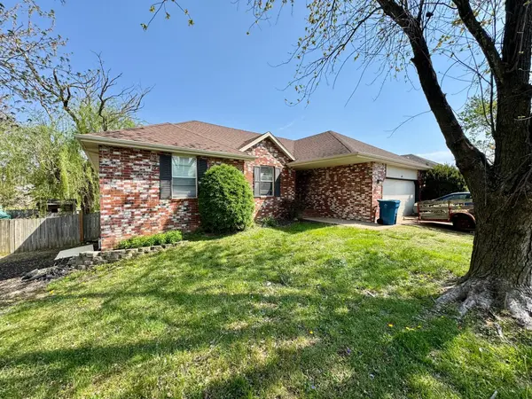 617 E Southeast Hills CT, Nixa, MO 65714