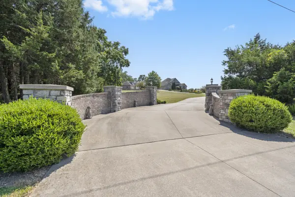 26152 Us-54, Hermitage, MO 65668