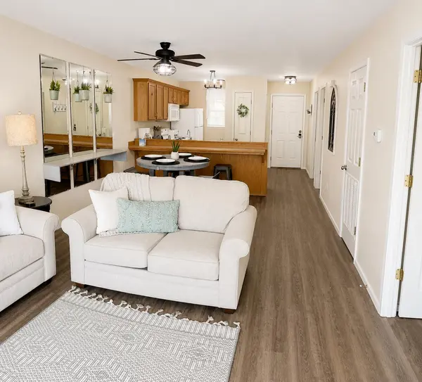 32 Golfshores DR #Apt 12, Branson, MO 65616