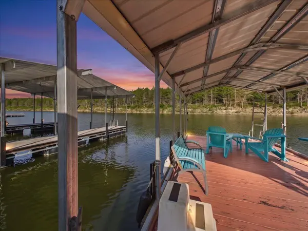 25845 County Road 306, Pittsburg, MO 65724