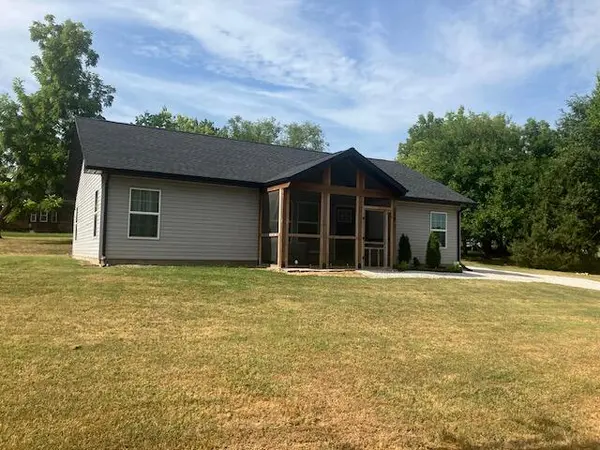 110 E Cherry ST, Granby, MO 64844