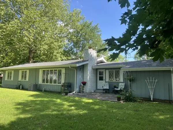 607 E Summit ST, Republic, MO 65738