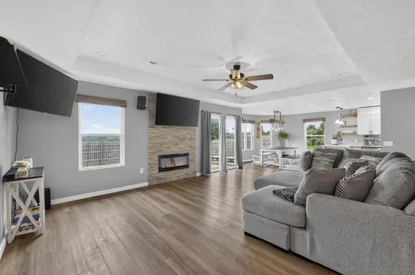 21005 Lawrence 2074, Ash Grove, MO 65604