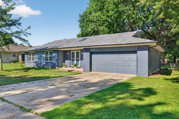 2633 S Weaver AVE, Springfield, MO 65807