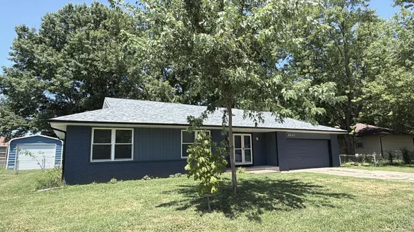 2633 S Weaver AVE, Springfield, MO 65807