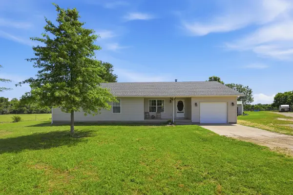 4601 Starling RD, Pierce City, MO 65723