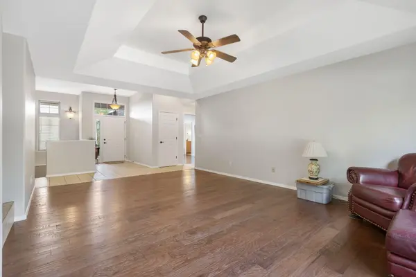 40 Overton CT, Kimberling City, MO 65686