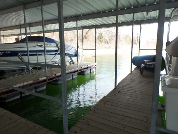 92 Plateau LN, Kimberling City, MO 65686