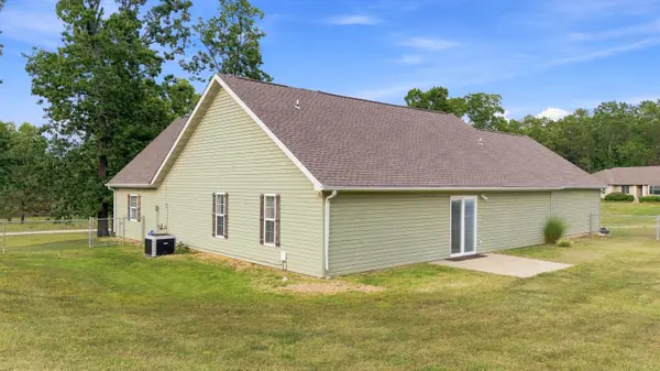 7589 Private Road 2453, West Plains, MO 65775