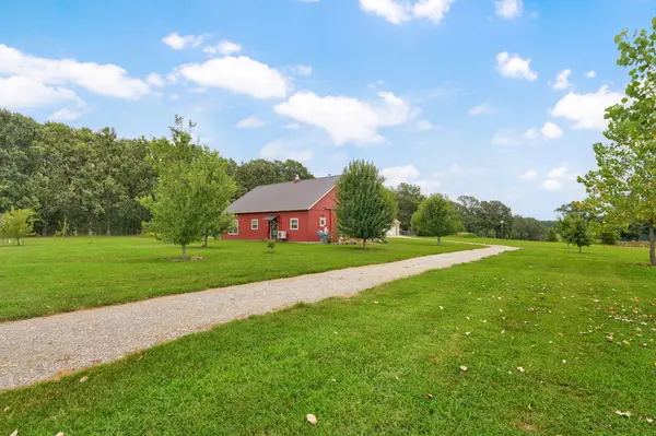 14260 Lawrence 1180, Aurora, MO 65605