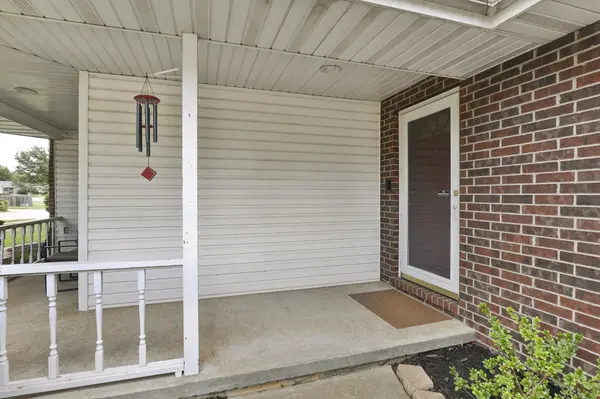 335 S Foster AVE, Springfield, MO 65802
