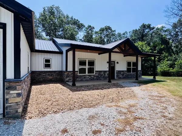 13425 Highway V, Diamond, MO 64840
