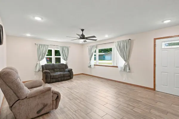 1306 Porter AVE, Aurora, MO 65605