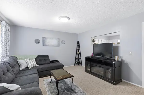 126 N Fairwood AVE, Republic, MO 65738