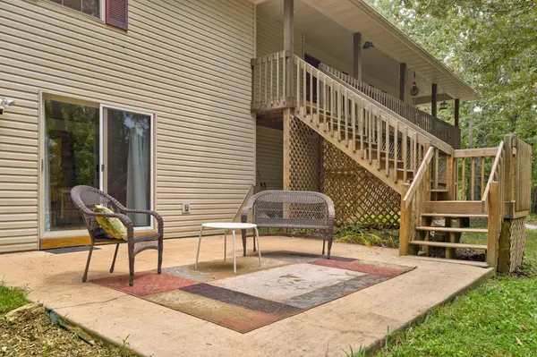 667 Rainbow Valley DR, Highlandville, MO 65669