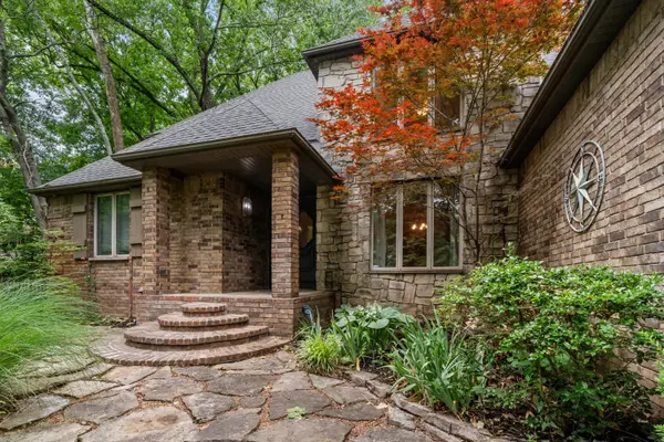 5715 S Kingston RD, Springfield, MO 65804